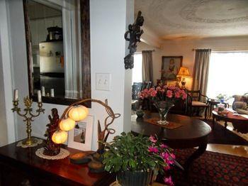 Dorchester House 3*